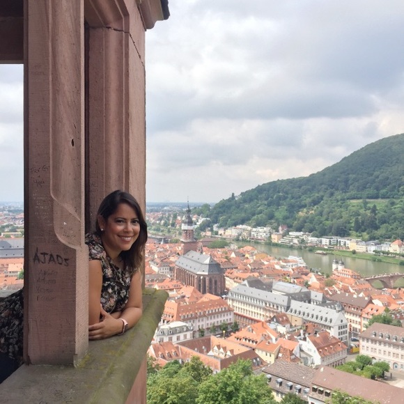 Hey Ya’ll! I’m Kim! Happy Poshing! - Picture 3 of 8